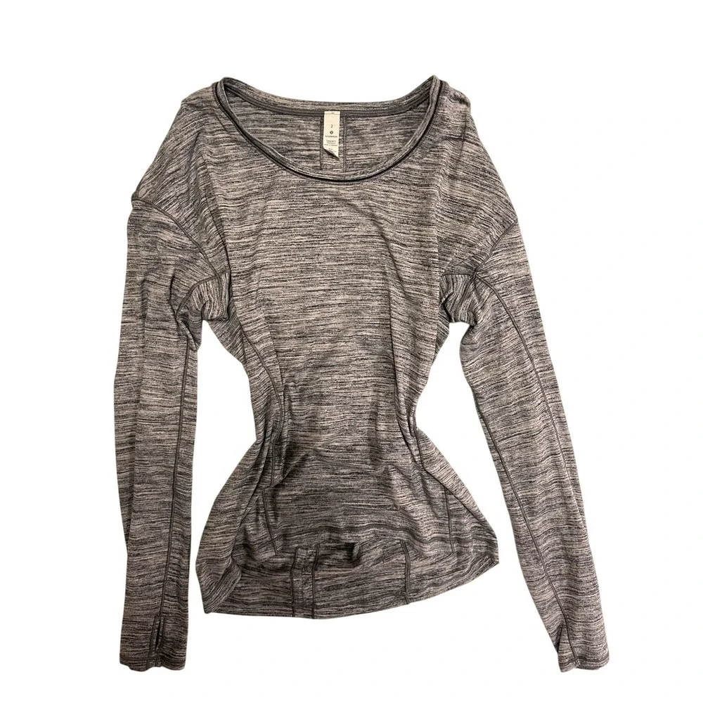 Lululemon Heathered Grey Long Sleeve Athletic Top Size 2 Yoga Running